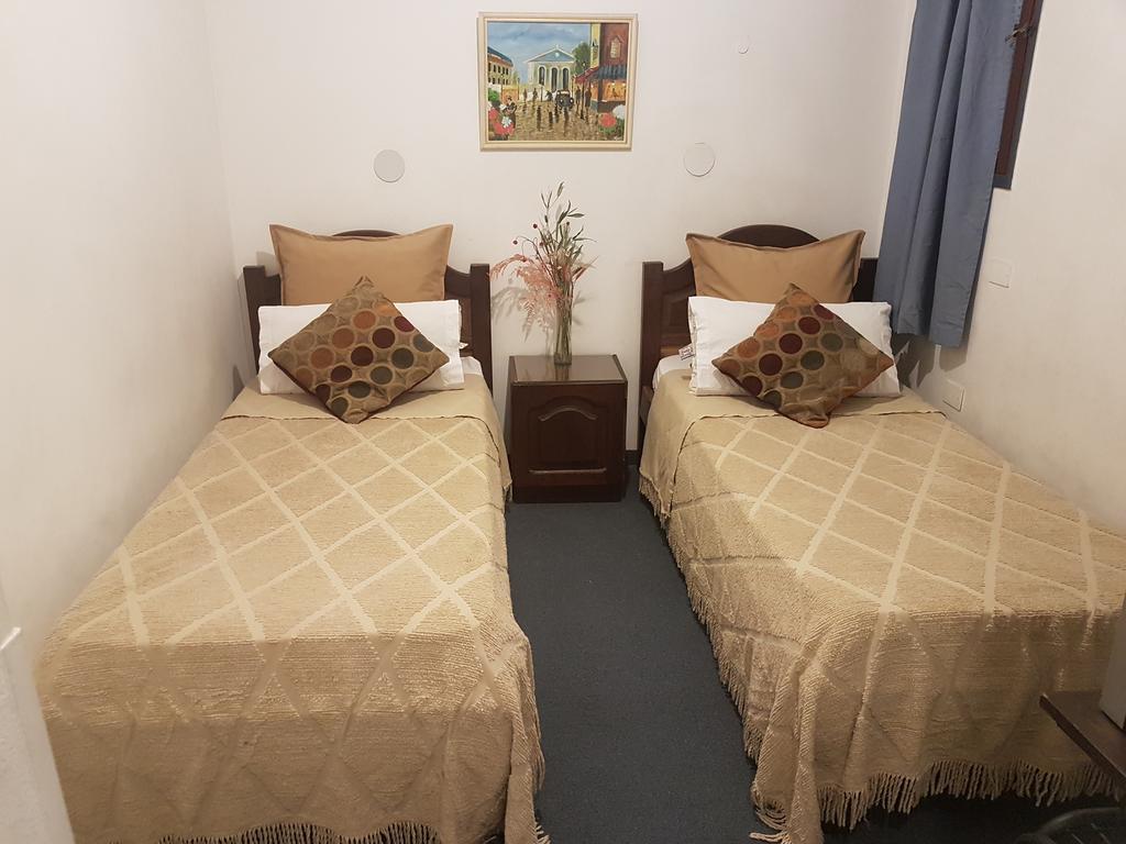 Hostel & Spa Mediterranea Córdoba Ngoại thất bức ảnh